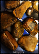 Load image into Gallery viewer, Lion Skin Agate
